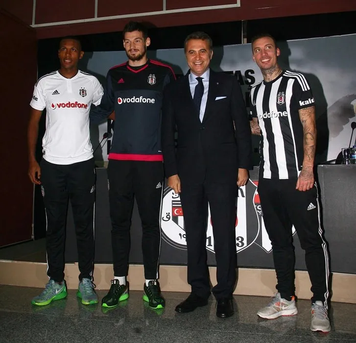 Beşiktaş’ın yeni transferleri imzayı attı