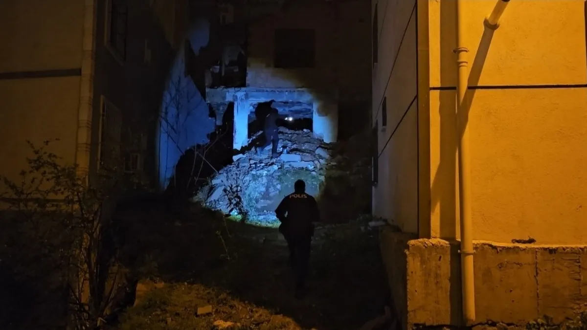 Metruk binada sır ölüm: Başında kan ve yara izlerine rastlandı! Metruk binada sır ölüm: Başında kan ve yara izlerine rastlandı!