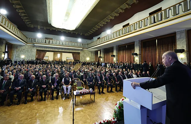 son-dakika-haberi-baskan-erdogan-15-temmuzda-hevesleri-kursaklarinda-kalanlar-hala-firsat-kolluyor-1784126431280.jpeg