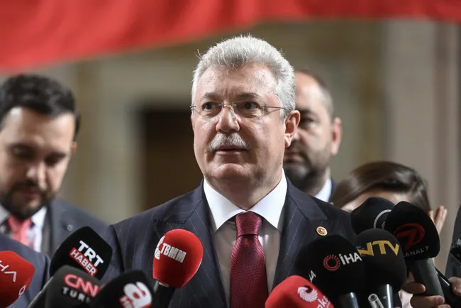 son-dakika-ak-parti-meclis-grup-yonetimi-belli-oldu-1685470006031.jpg