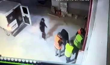 İşçi kıyafeti ve demir makasla gelip 1 milyon liralık kablo çaldılar #istanbul
