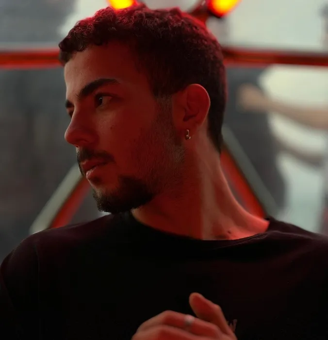 24 yaşındaki genç DJ Tuna Selimoğlu Bursa’da hayatını kaybetti!