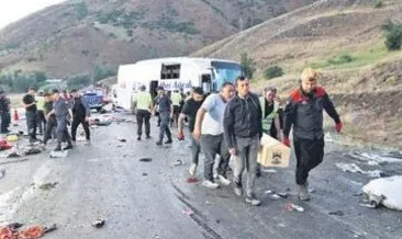 Otobüs devrildi: 4 ölü, 33 yaralı #agri