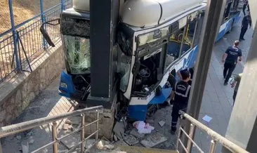 Son dakika: Ankara'da belediye otobüsü kaza yaptı! 26 kişi yaralandı #ankara