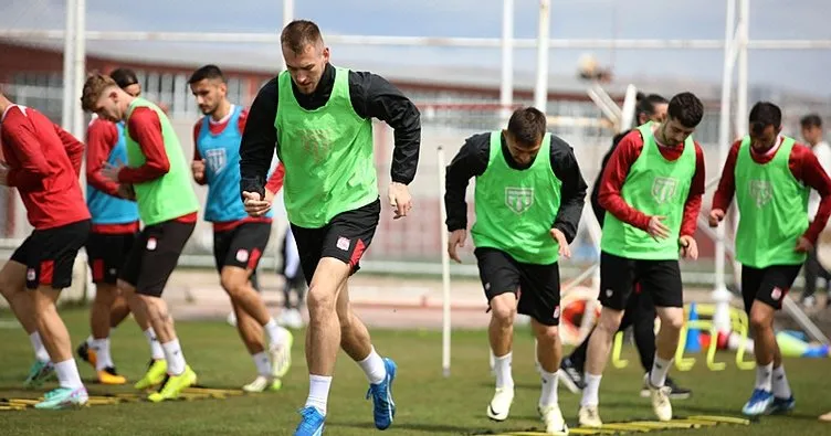 Sivasspor’da sakat futbolcuların durumuna ilişkin bilgilendirme