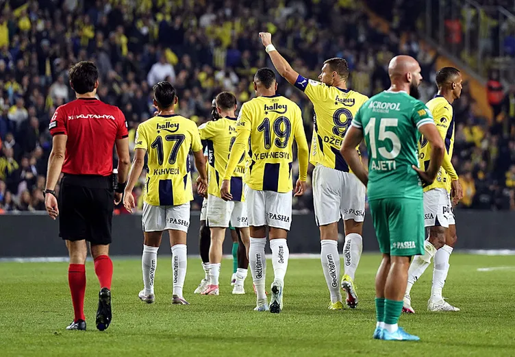 SON DAKİKA FENERBAHÇE HABERİ: Ahmet Çakar, Amrabat’ın penaltı pozisyonuna son noktayı koydu! İki önemli hatası...