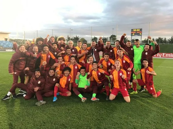İşte Galatasaray'ın altın jenerasyonu! Görev bekliyorlar...