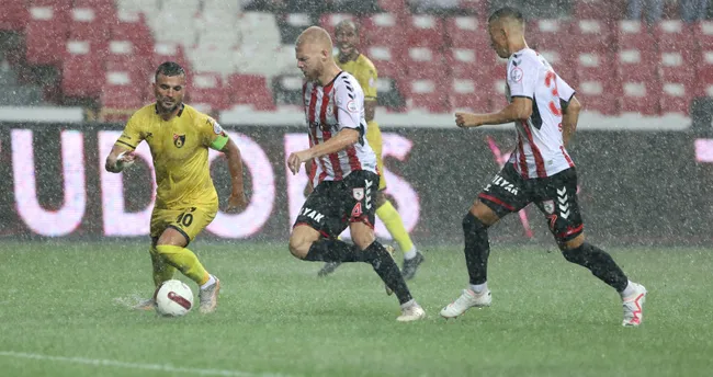 Samsunspor-İstanbulspor maçı 8 Kasım’da kaldığı yerden devam edecek Samsunspor-İstanbulspor maçı 8 Kasım’da kaldığı yerden devam edecek