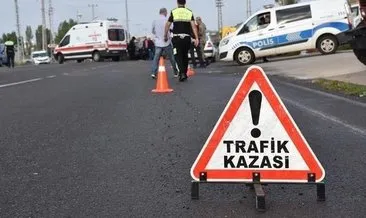 Beton blok taşıyan tıra arkadan çarpan kamyon sürücüsü öldü #izmir