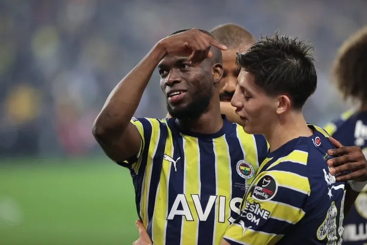 Son dakika haberi: Fenerbahçe’den Galatasaray’a yılın çalımı! Dünya yıldızı için görüşmeler başladı...