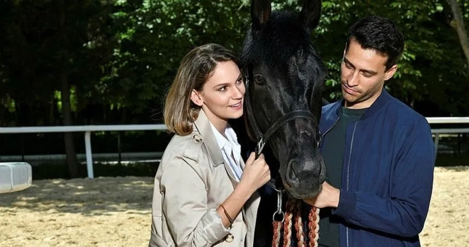 Halis Karatas In Esi Begum Atman Kimdir Begum Atman Ne Zaman Oldu Medya Haberleri Halis Karatas In Esi Begum Atman Kimdir Begum Atman Ne Zaman Oldu Medya Haberleri