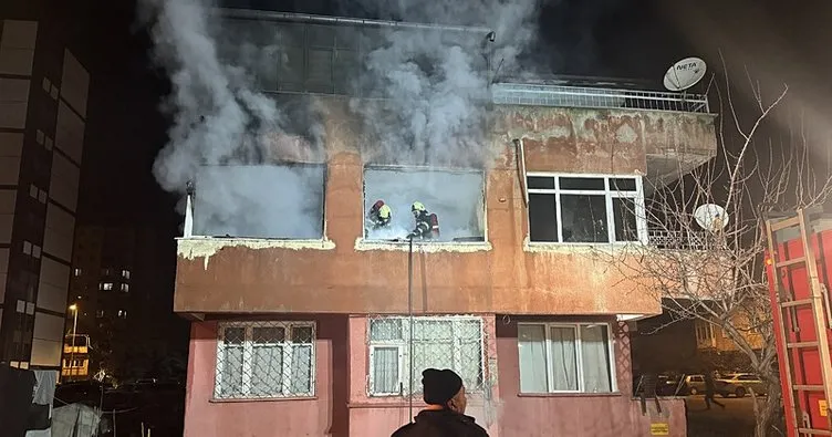 Kayseri’de 3 katlı binada yangın