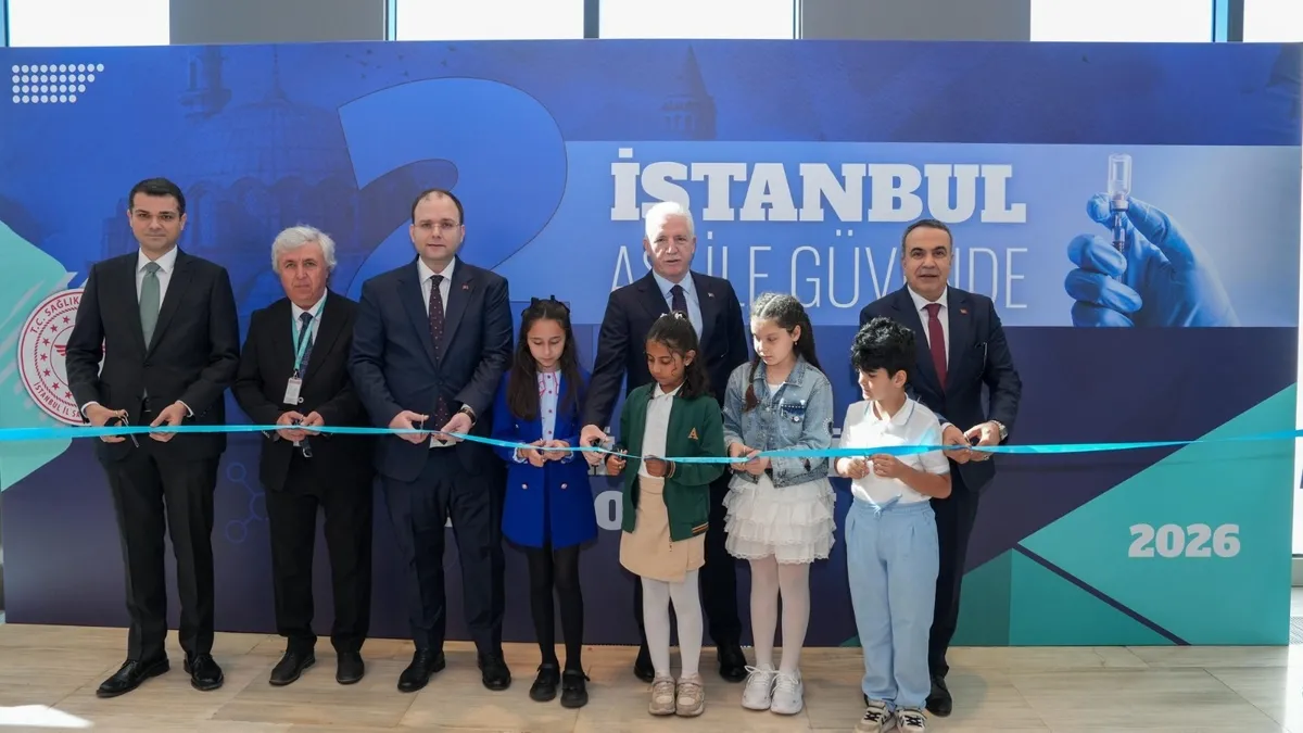 Vali Gül: Pandemi dönemi için bir başarı hikayesi anlatıyorsak, bunun ana aktörü sağlık çalışanlarıdır Vali Gül: Pandemi dönemi için bir başarı hikayesi anlatıyorsak, bunun ana aktörü sağlık çalışanlarıdır