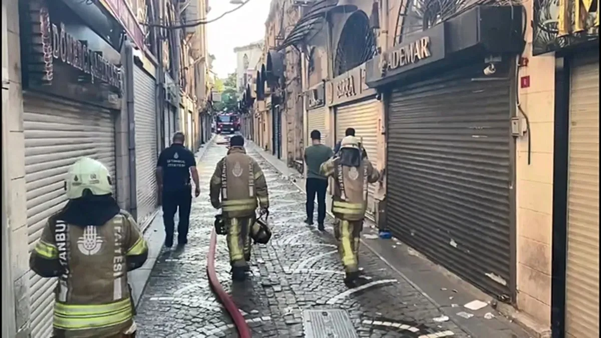 İstanbul'da korkutan yangın!