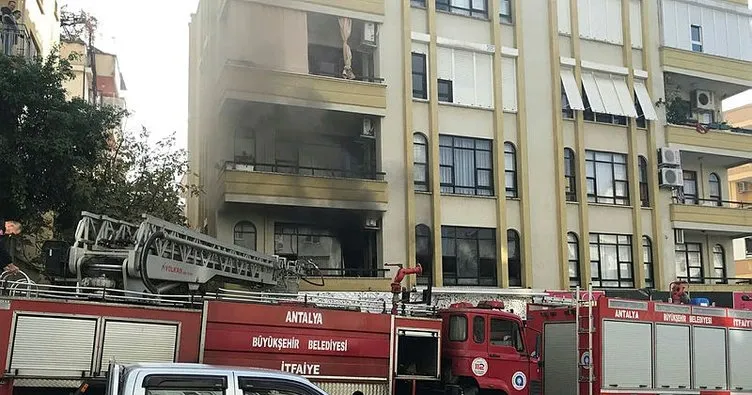 Alanya’da ev yangını