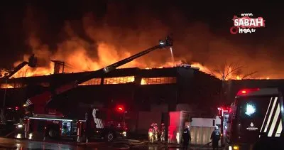 İstanbul’da yanan fabrikanın çökme anı kamerada!
