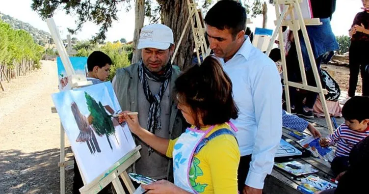 Öğrenciler, Burdur Gölü ve ardıç ağaçları için resim yaptı