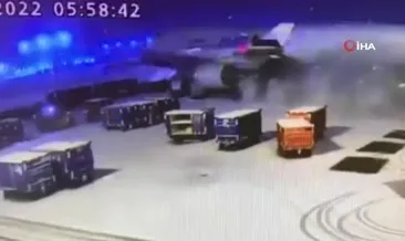 ABD’yi bomba siklonu vurdu! Kargo uçağı bagaj arabalarına çarptı
