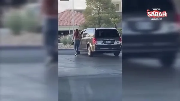 Benzin almak isteyen kadın pompa ucunu bir türlü aracına denk getiremedi! | Video