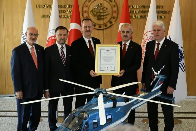 gokbey-helikopteri-ucusa-hazir-bakan-uraloglu-sertifikayi-teslim-etti-milli-irade-ve-bagimsizlik-manifestosudu-1773761952791.jpg 10 yıllık tarihi süreç tamamlandı: GÖKBEY için tarihi gün!