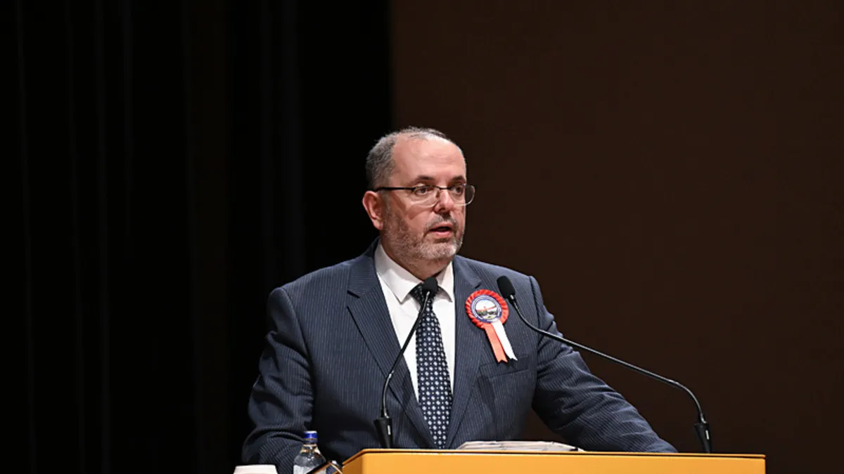 MSÜ Rektörü Erhan Afyoncu: “Cumhurbaşkanımızın desteğiyle kurumlarımız ayağa kaldırıldı” MSÜ Rektörü Erhan Afyoncu: “Cumhurbaşkanımızın desteğiyle kurumlarımız ayağa kaldırıldı”