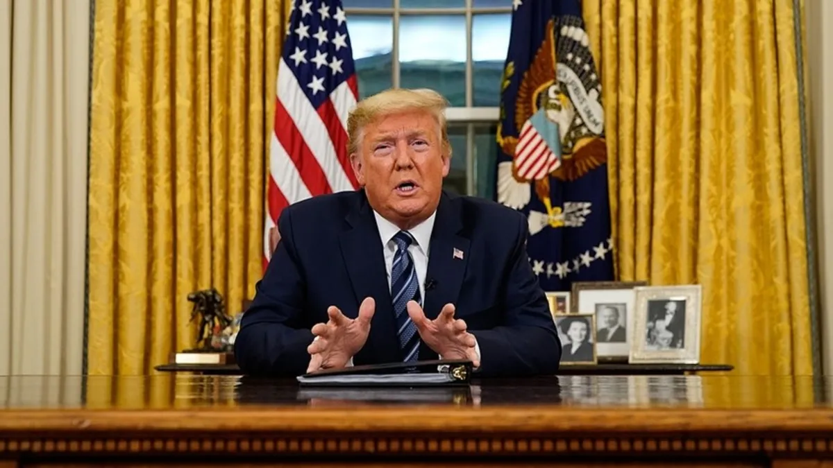 ABD Başkanı Donald Trump’tan müttefiklere sert sözler: “Aptallar!” ABD Başkanı Donald Trump’tan müttefiklere sert sözler: “Aptallar!”