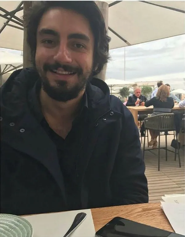 Çocuklarınızı Tuba Büyüküstün'ün sevgilisi Umut Evirgen'e ait 'Gizli Kalsın'a göndermeyin!