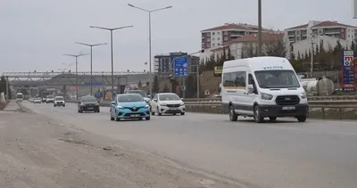 Bayram yolculuğu başladı! 43 ilin geçiş güzergahında trafik hareketliliği arttı