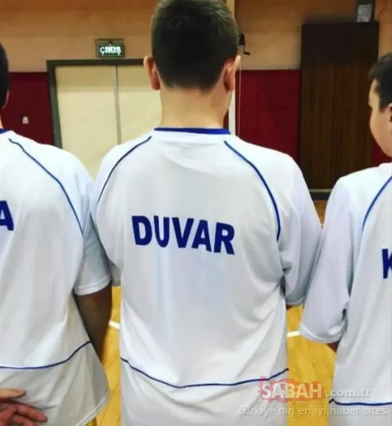 Ahu Sungur ile Suat Sungur’un oğlu 20 yaşında bir delikanlı oldu! Duvar lakaplı Ege basketboldaki başarısıyla takdir topluyor...