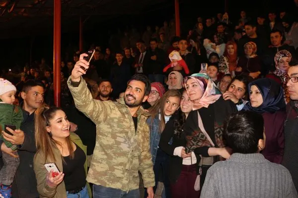 Yusuf Güney: Kariyerimin en anlamlı konserlerini Mehmetçiklerimize verdim