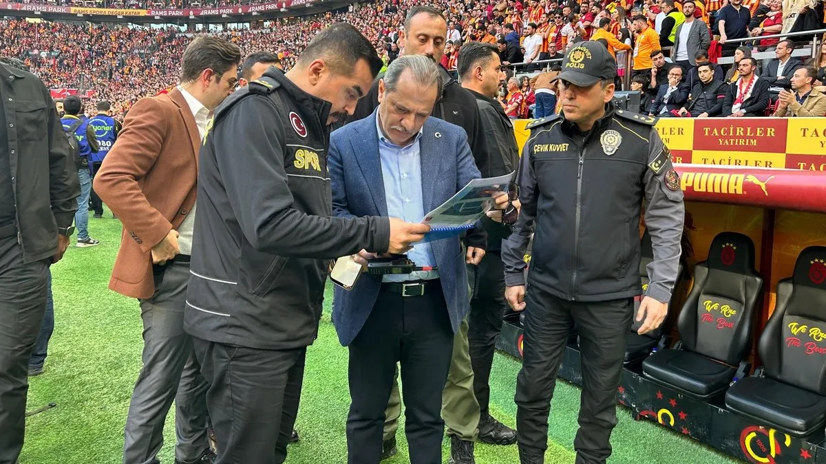 Selami Yıldız dev maçta… Güvenlik tedbirlerini denetledi