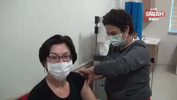 Manisa'da 'CoronaVac' aşısının ciddi bir yan etkisi olmadığı bilimsel olarak da kanıtlandı | Video