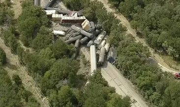 Texas’ta tren raydan çıktı: 35 vagonluk dev kaza