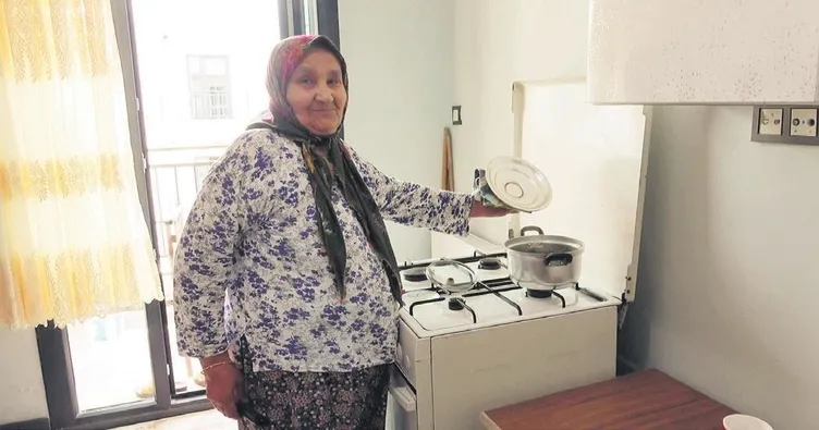 Yeni evini aldı sarmasını yaptı