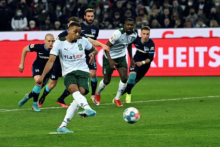son-dakika-fenerbahce-transfer-haberi-fenerbahceden-alassane-pleaya-transfer-kancasi-aranan-santrfor-bulundu-1657704785333.jpg