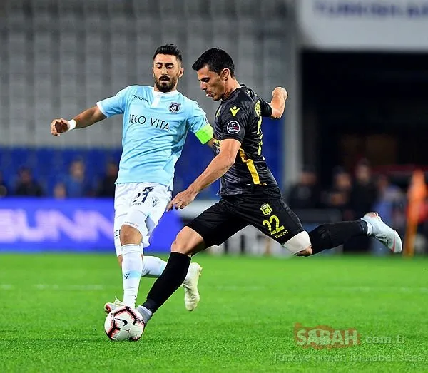 Medipol Başakşehir - Yeni Malatyaspor maçında ortalık karıştı