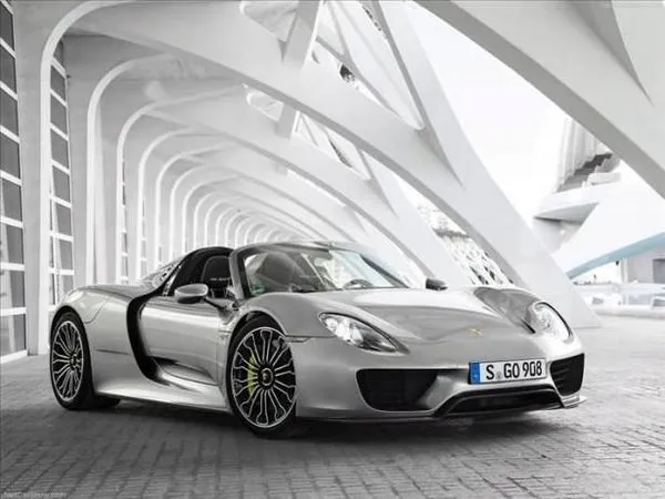 Porsche 918 Spyder son kez üretildi
