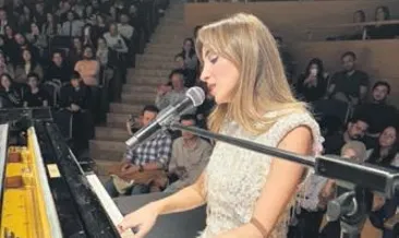 Atatürk’ün sevdiği şarkıları çaldı