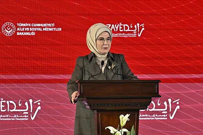 emine-erdogan-seyh-zayed-cocuk-evleri-sitesi-yeni-birimler-acilis-programina-katildi-1769785675959.jpeg Emine Erdoğan Şeyh Zayed Çocuk Evleri Sitesi Yeni Birimler Açılış Programı’na katıldı!
