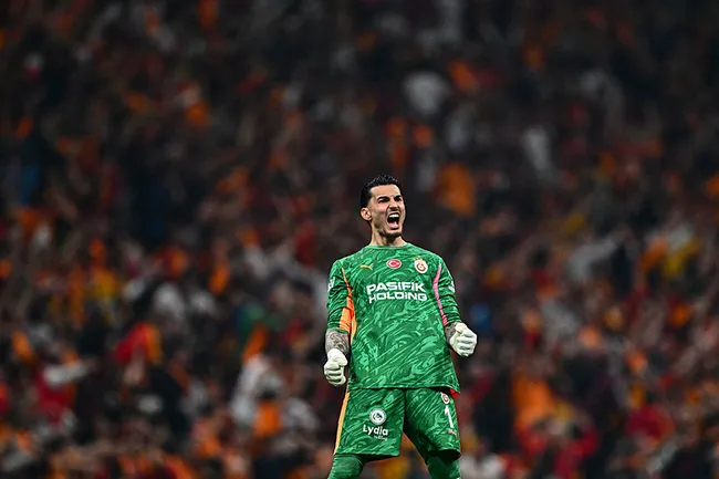 lider-galatasaray-sampiyonlugunu-ilan-etmek-icin-sahaya-cikacak-1777622853401.jpg