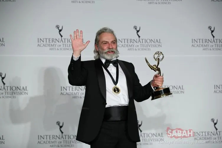 Usta oyuncu Haluk Bilginer Emmy Ödüllerinde En iyi Erkek Oyuncu seçildi! Haluk Bilginer Kendimden çok Türkiye için mutluyum