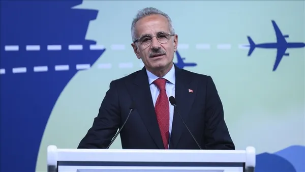 bakan-uraloglu-acikladi-istanbul-havalimaninda-ucus-ve-yolcu-rekoru-1786951984874.jpg