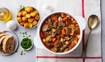 Fırında kavurmalı türlü tarifi: Fırında kavurmalı türlü nasıl yapılır?