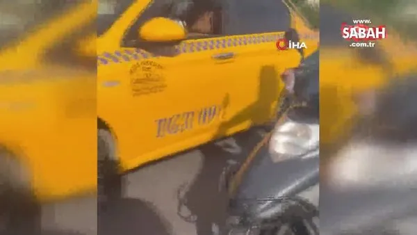 Küçükçekmece’de taksici terörü kamerada! Tartıştığı kişiye bıçak çekip aracı üzerine sürdü | Video