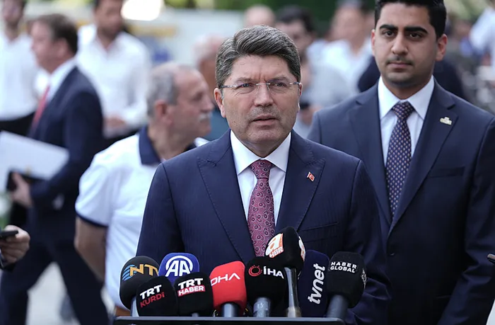 son-dakika-chp-istanbul-il-kongresi-iptal-karari-bakan-tunctan-aciklama-iddialarin-ispat-sarti-olustu-1756888450755.jpg Son dakika | CHP İstanbul İl Kongresi iptal kararı! Bakan Tunç'tan açıklama: İddiaların ispat şartı oluştu