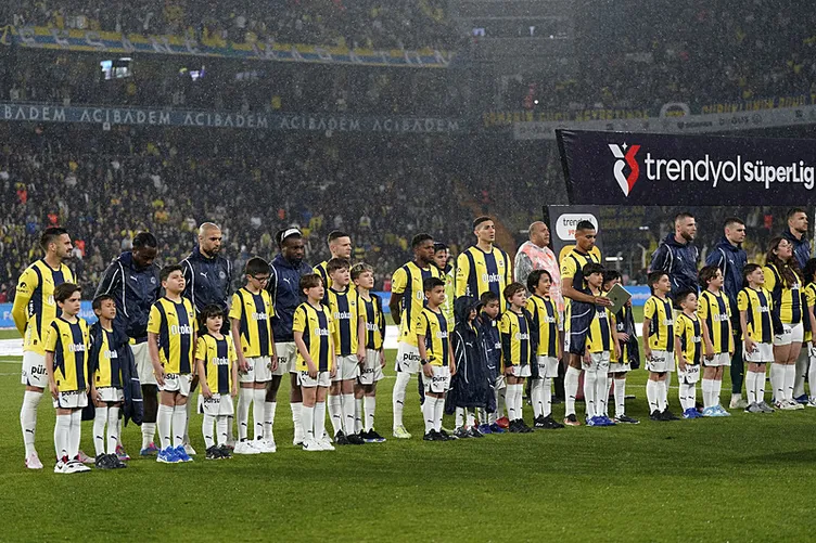Son dakika haberi: Fenerbahçe’ye kötü haber! 4 isim Sivasspor maçında yok...
