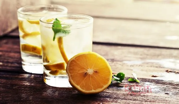 Limonlu su içtiğimizde vücudumuzda neler oluyor?