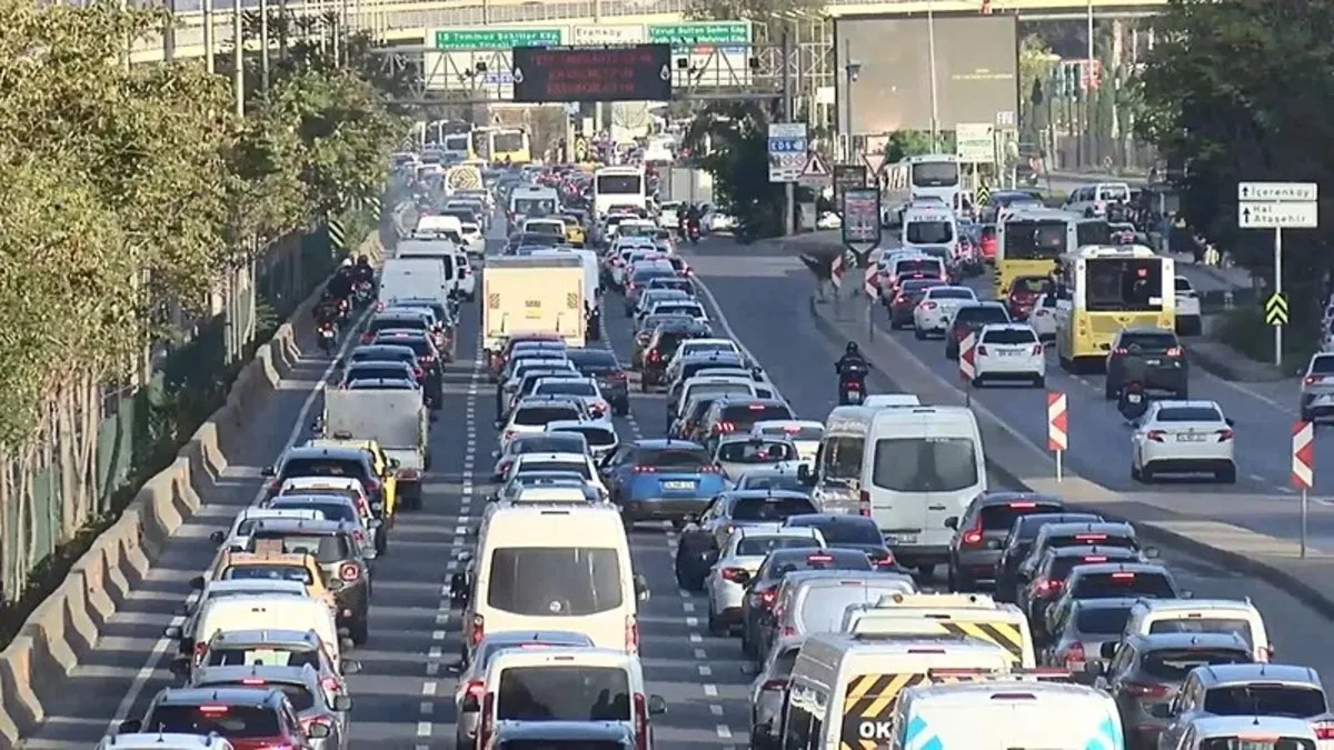 Son dakika | Ehliyet alımı değişiyor mu? Bakan Yerlikaya'dan sürücü kursları açıklaması! Trafikte yeni dönem başlıyor