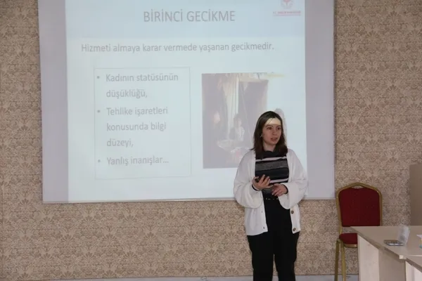 112-personellerine-hastane-oncesi-obstetrik-aciller-egitimi-verildi-1675329796742.jpg