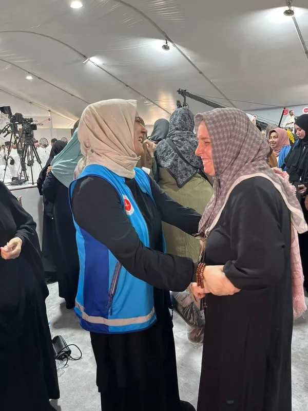 3-milyon-musluman-haci-oldu-1779886860745.jpeg